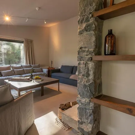 Casa Oliva 3* Tris Elies