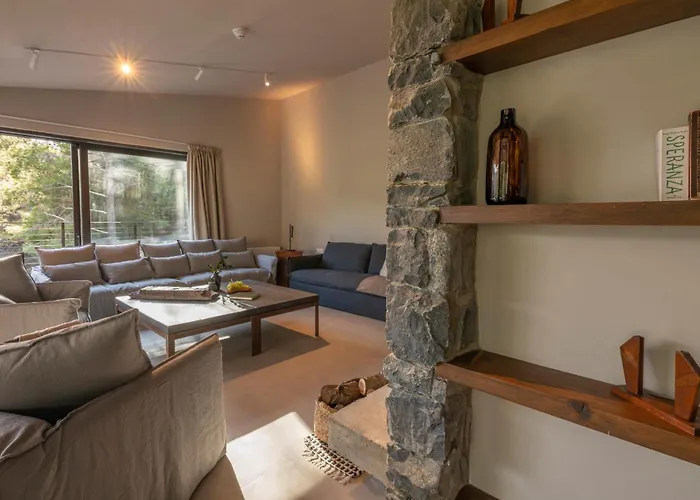 Casa Oliva 3* Tris Elies